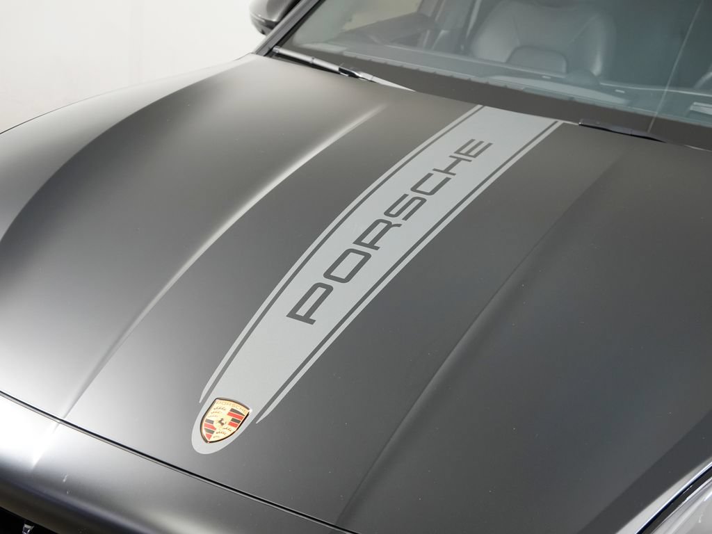 Certified 2024 Porsche Cayenne Turbo AWD/4WD image 12