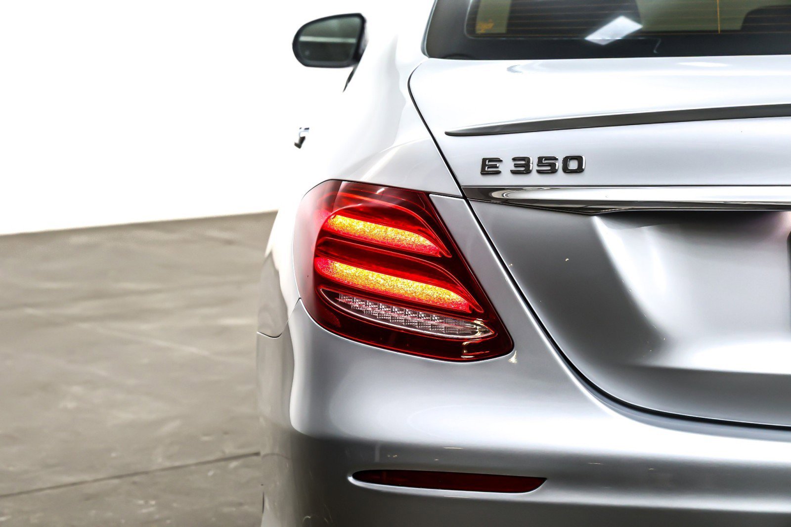 Used 2020 Mercedes-Benz E 350 Sedan image 16