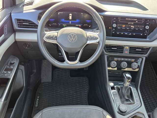 Used 2023 Volkswagen Taos SE AWD/4WD image 11