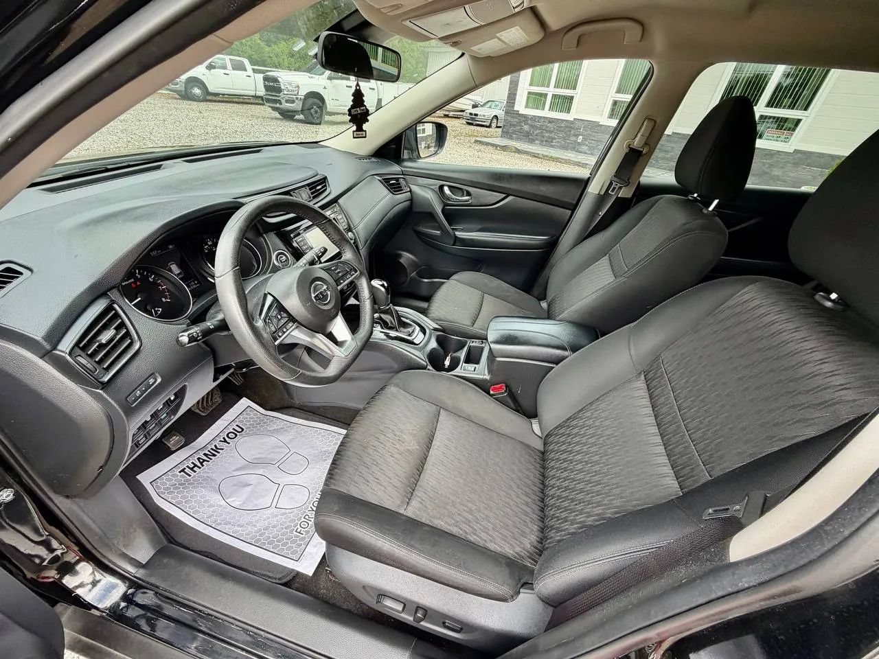 Used 2019 Nissan Rogue SV AWD/4WD image 10