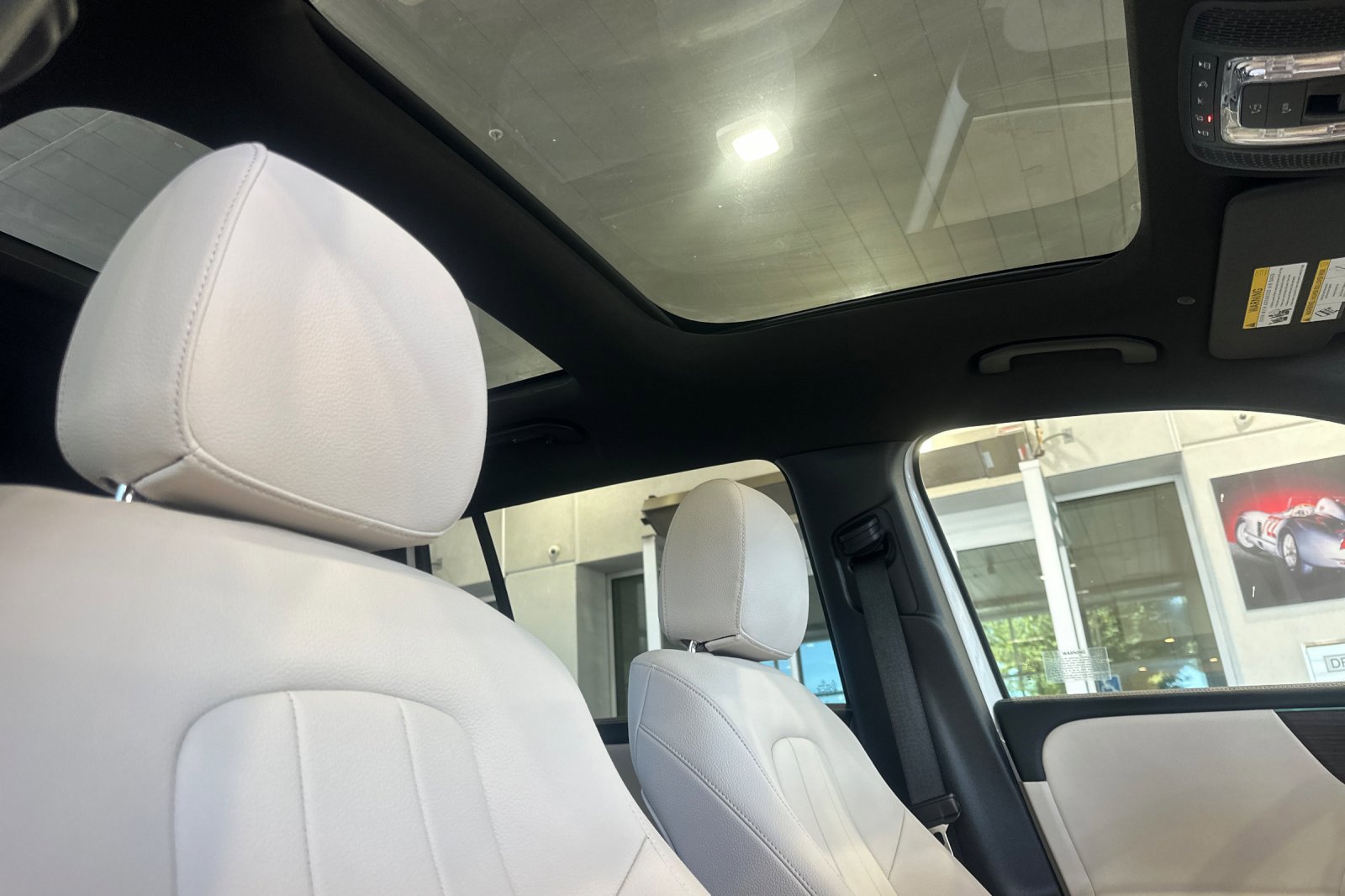 New 2025 Mercedes-Benz GLB 250 4MATIC image 17