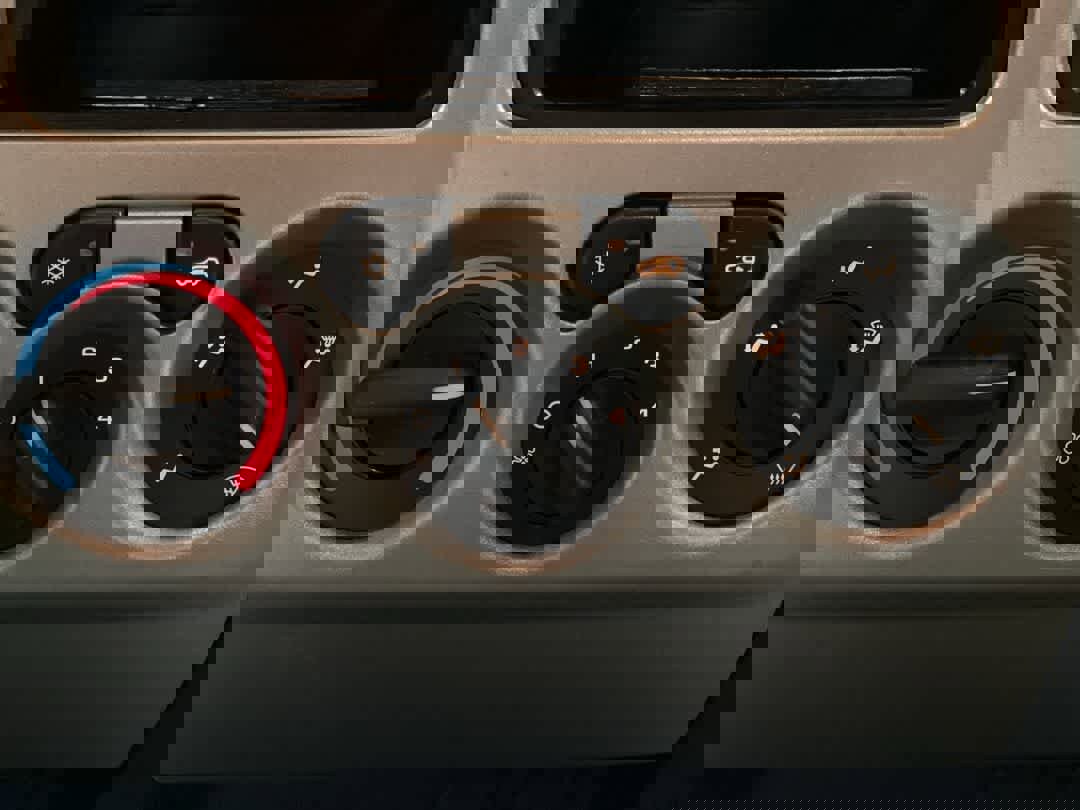 Used 2008 GMC Canyon SLE image 19