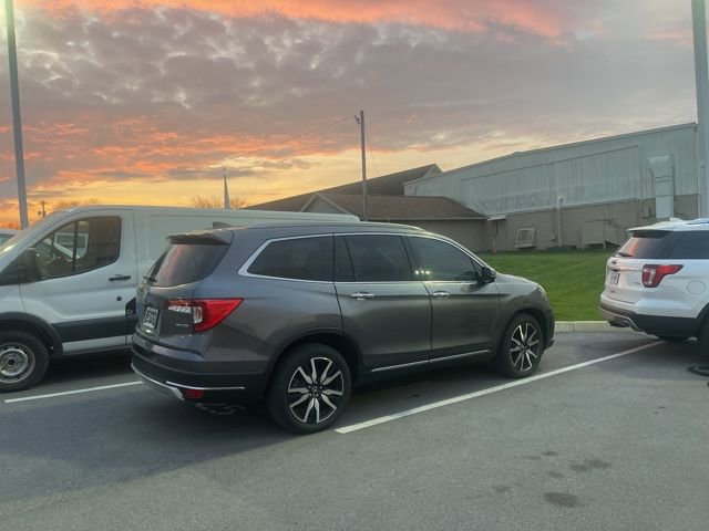 Used 2022 Honda Pilot Touring image 2