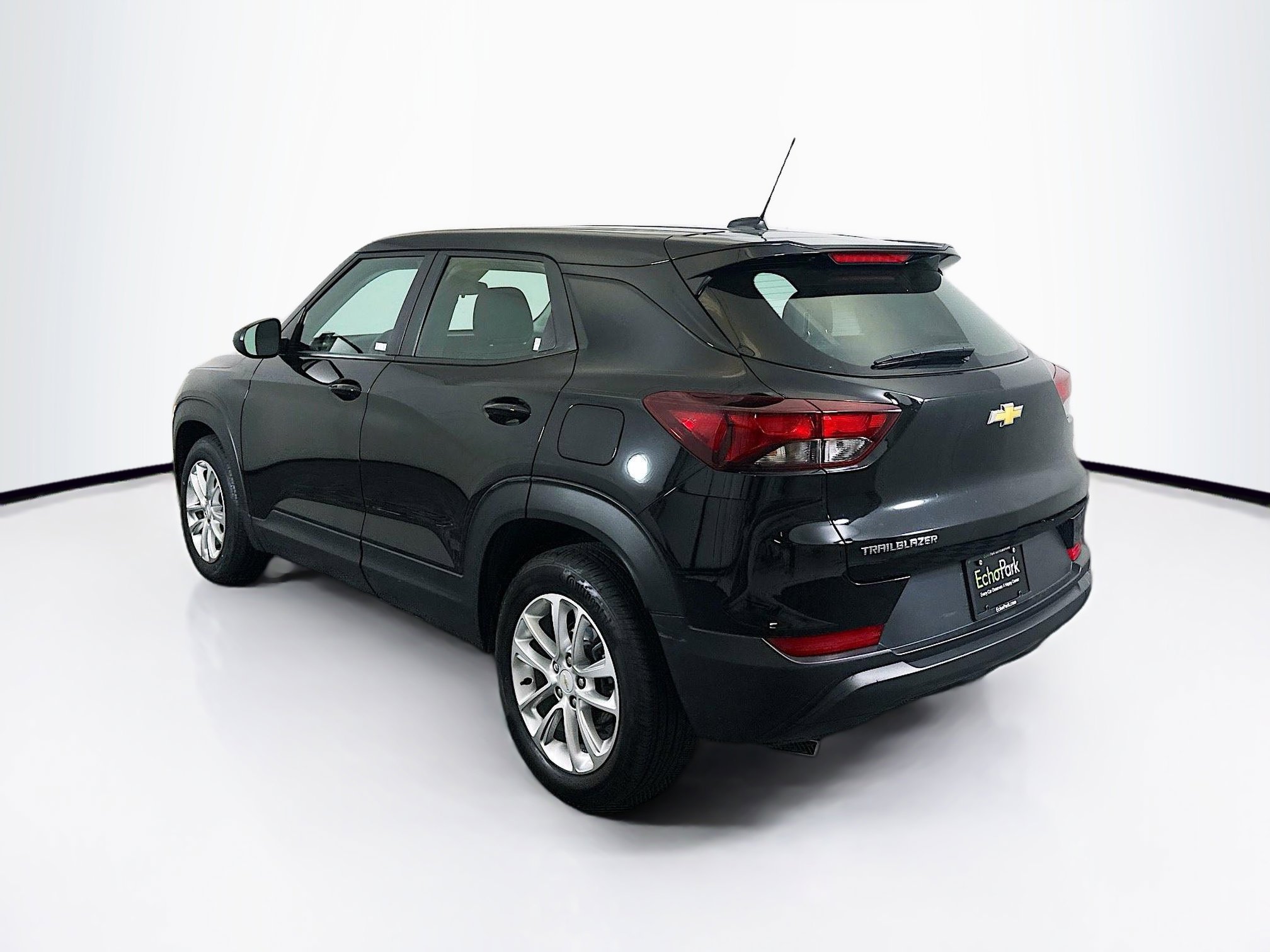 Used 2024 Chevrolet TrailBlazer LS image 5