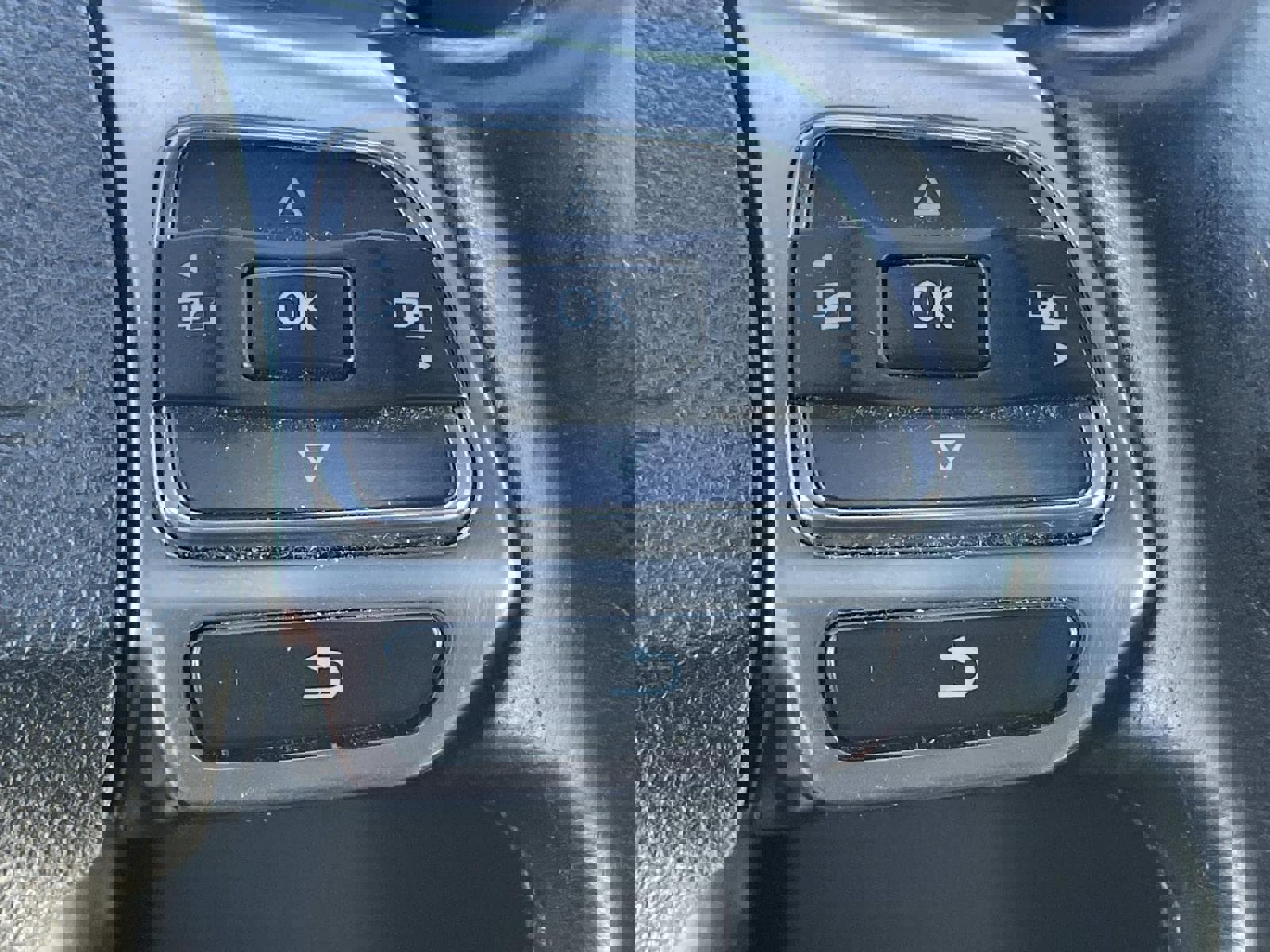 Used 2014 Volkswagen Tiguan R-Line image 24