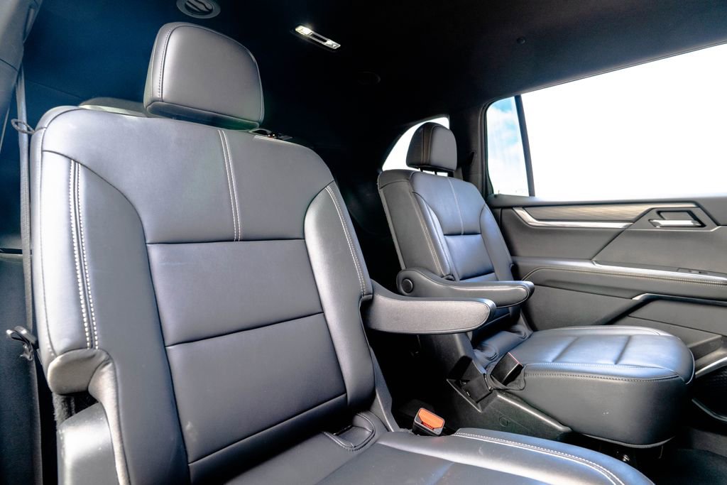 Certified 2024 GMC Acadia Elevation AWD/4WD image 32
