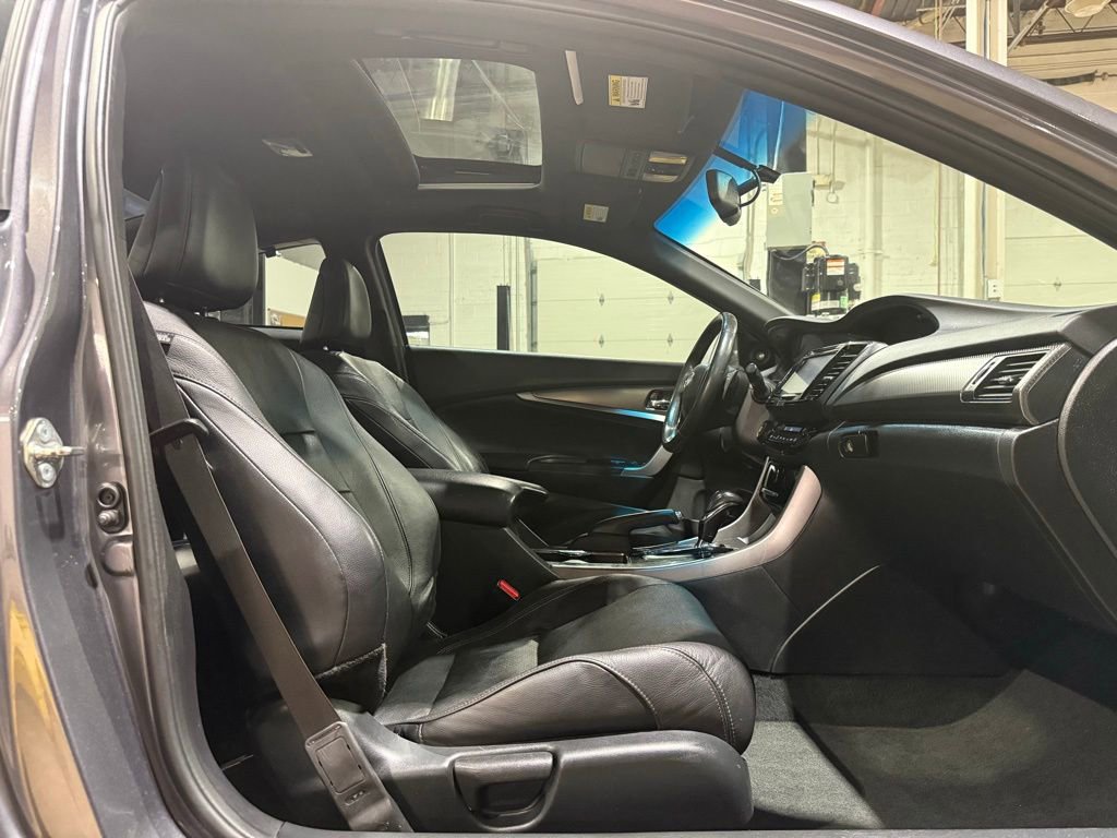 Used 2017 Honda Accord EX-L image 13