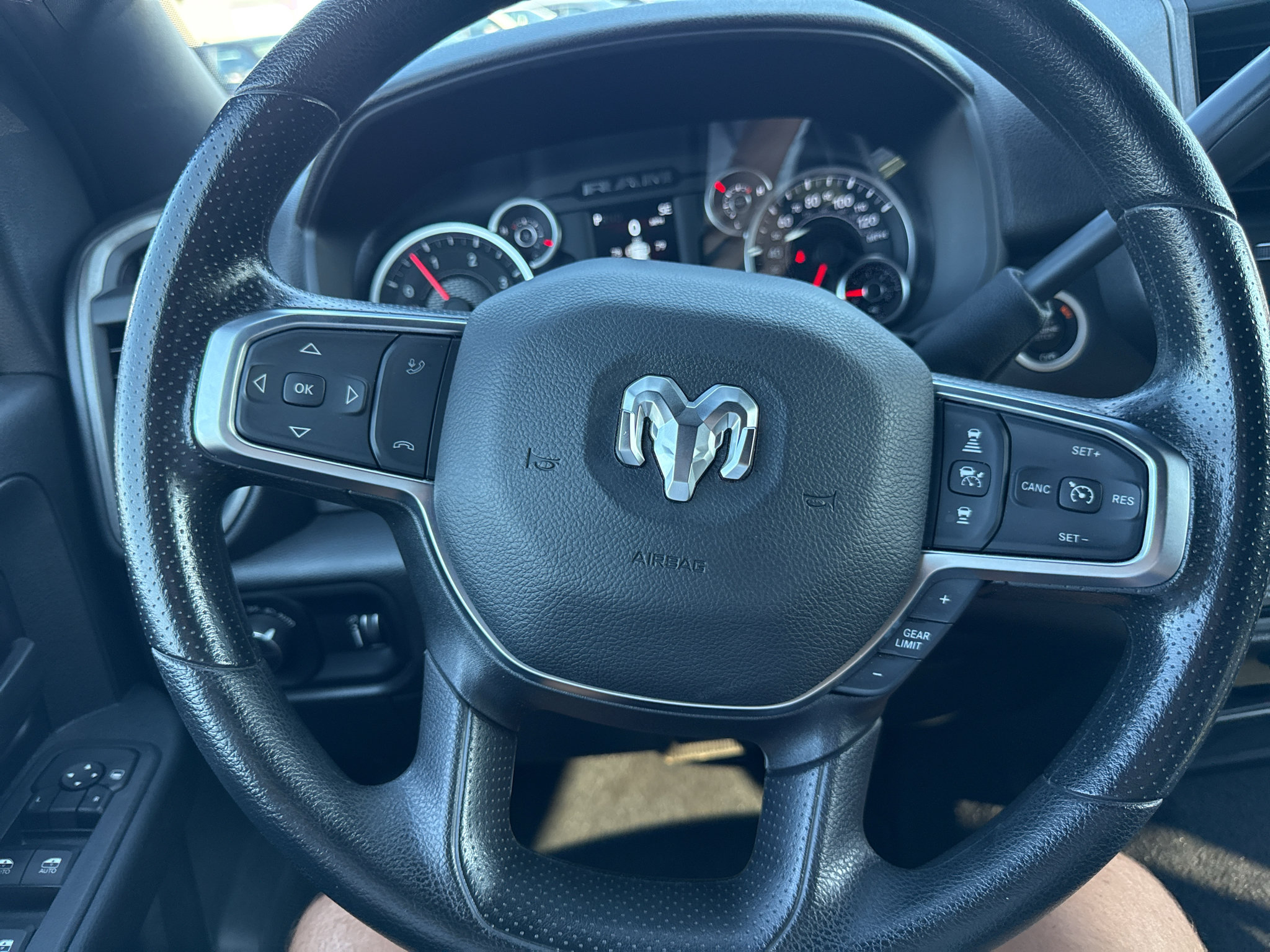 Used 2025 RAM 3500 Tradesman AWD/4WD image 21