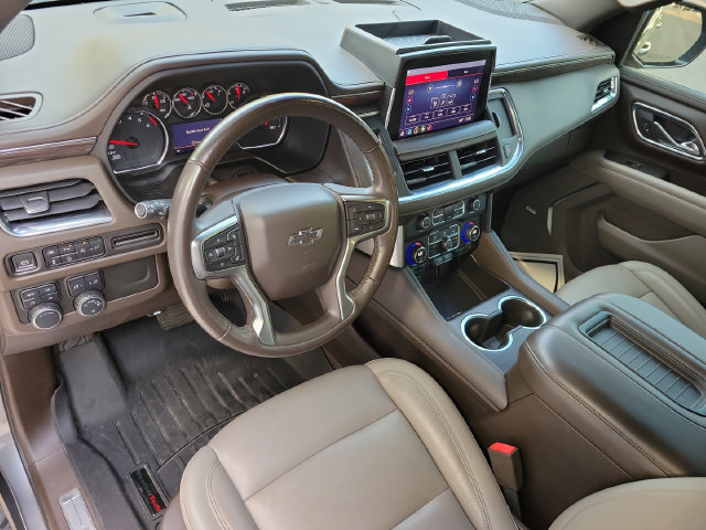 Used 2021 Chevrolet Tahoe Z71 w/ Luxury Package AWD/4WD image 8