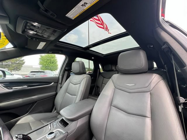 Used 2024 Cadillac XT5 Premium Luxury w/ LPO, Floor Liner Package AWD/4WD image 23