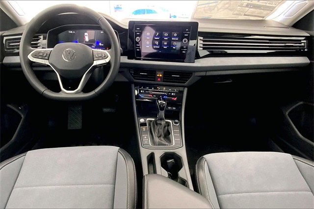 New 2026 Volkswagen Jetta SE image 6