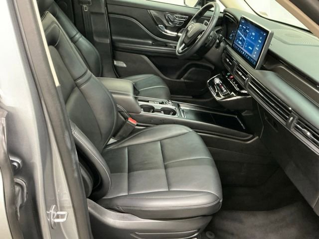 Used 2024 Lincoln Corsair Reserve image 18