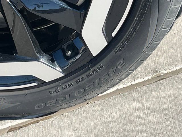 Used 2023 Kia Telluride EX w/ EX Captain's Chair Package image 9