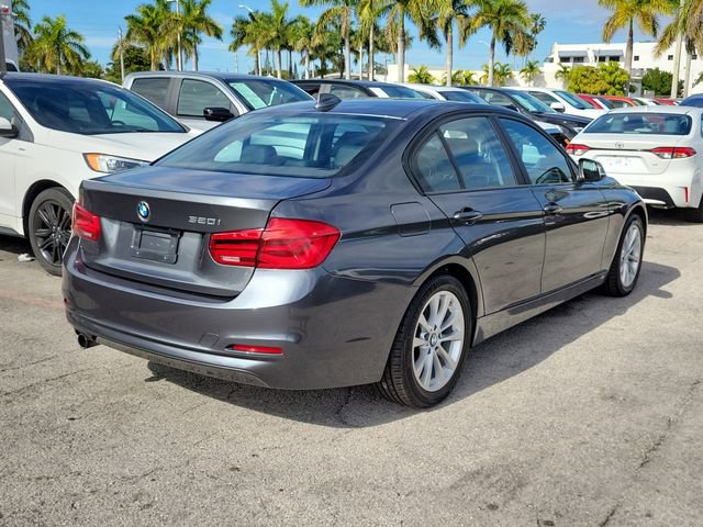 Used 2017 BMW 320i Sedan image 3