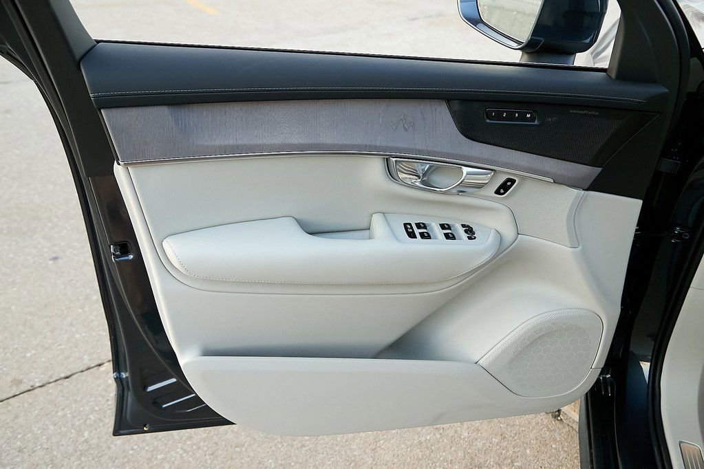 New 2026 Volvo XC90 T8 Ultra image 9