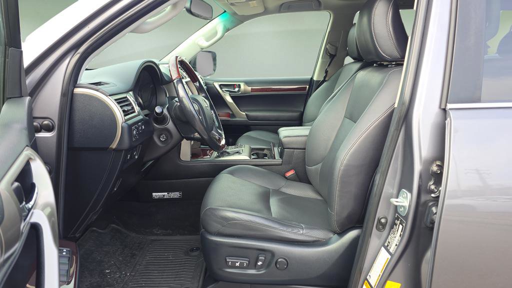 Used 2016 Lexus GX 460 Luxury image 10