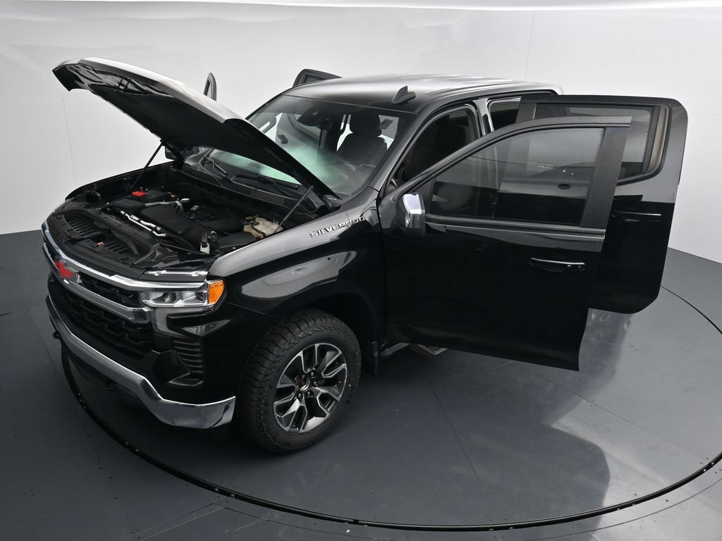 Used 2022 Chevrolet Silverado 1500 LT AWD/4WD image 40