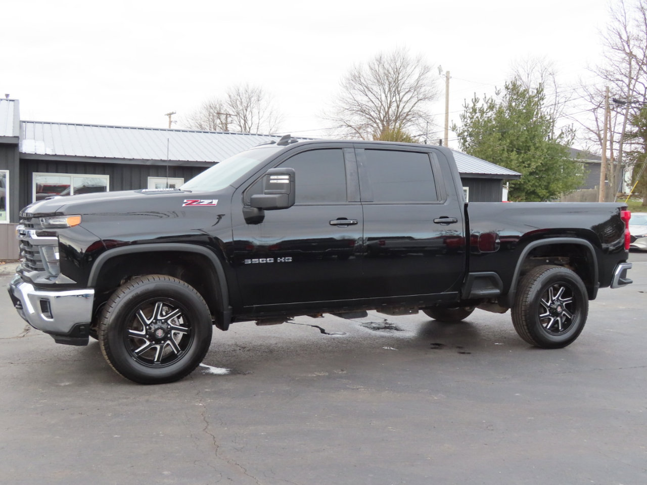 Used 2024 Chevrolet Silverado 3500 LT w/ Safety Package image 2