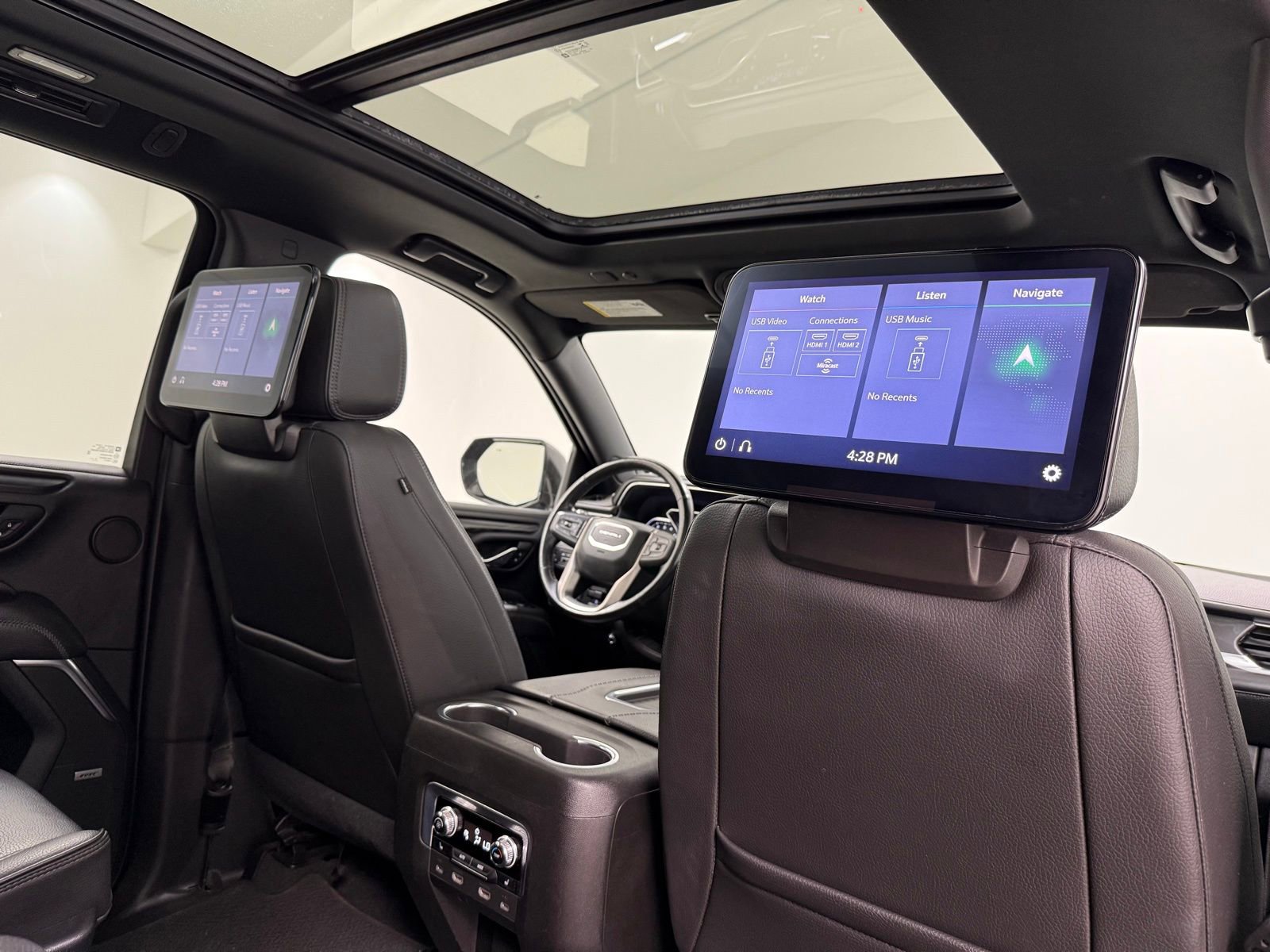 Used 2021 GMC Yukon XL Denali w/ Denali Premium Package image 26