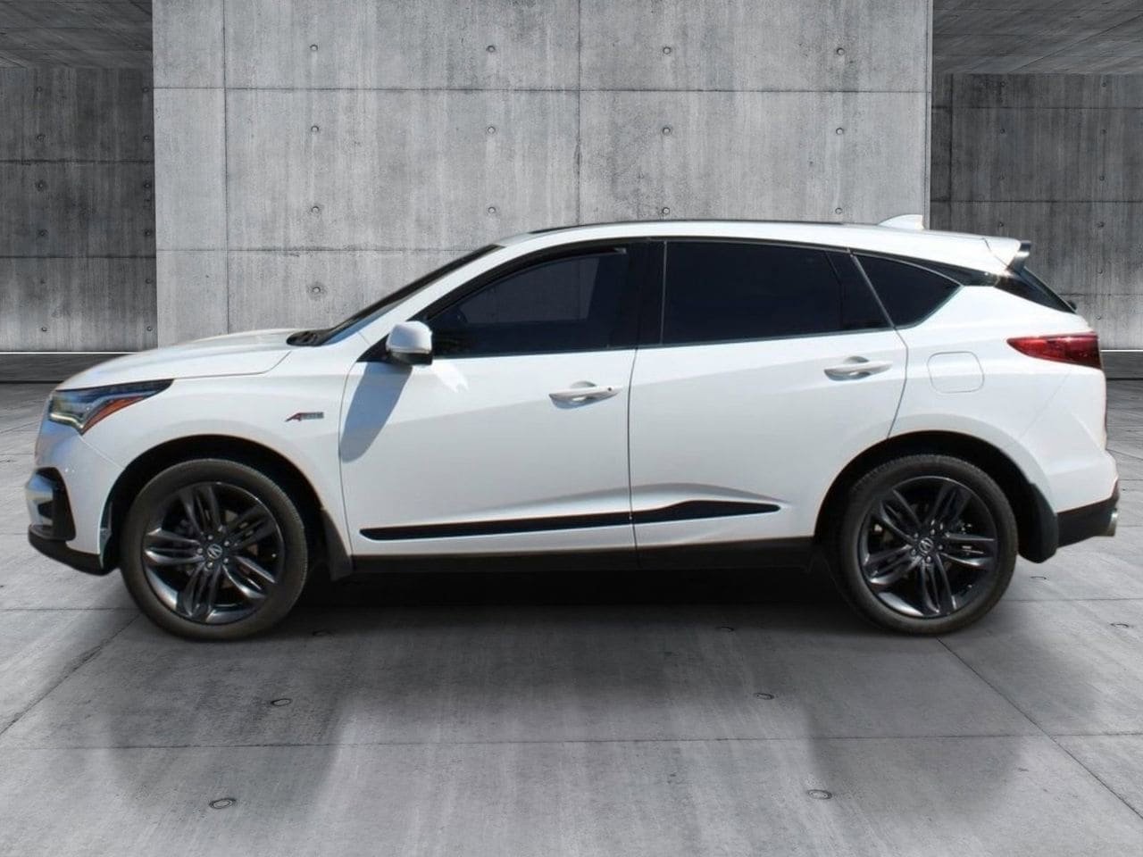 Used 2020 Acura RDX A-Spec image 2