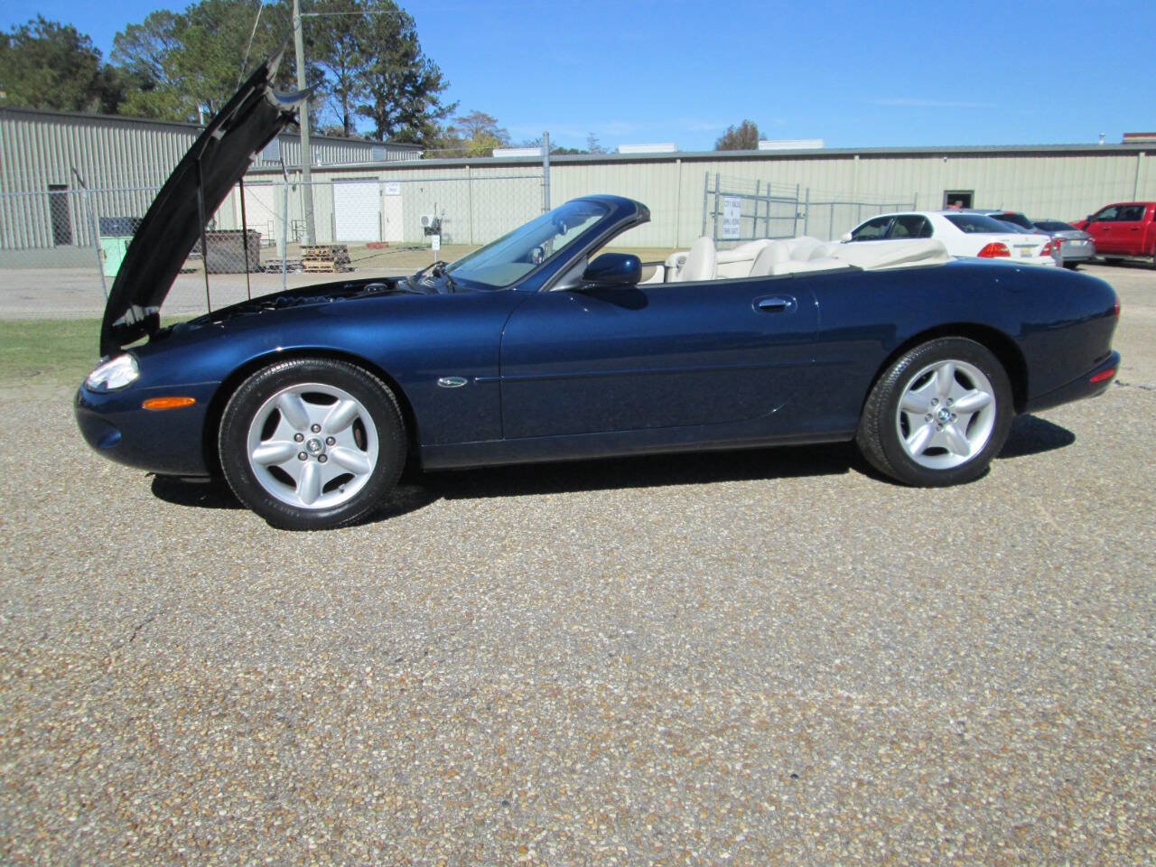 Used 1998 Jaguar XK8 XK8 2dr Convertible image 45