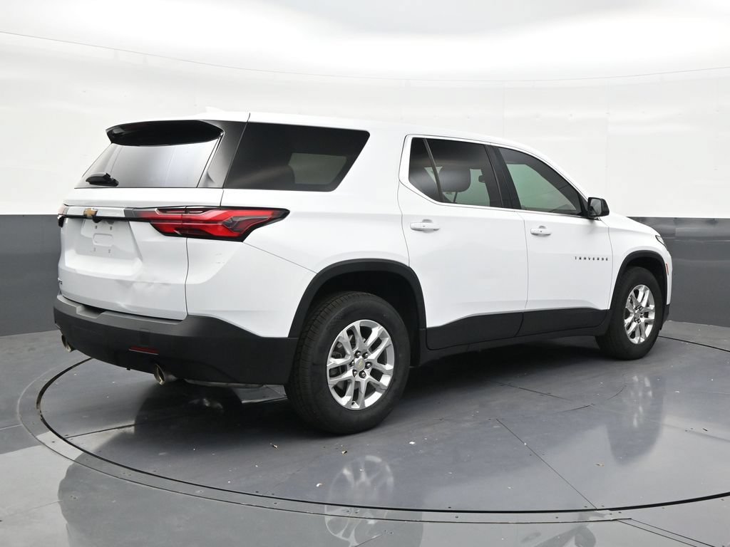 Used 2023 Chevrolet Traverse LS FWD image 5
