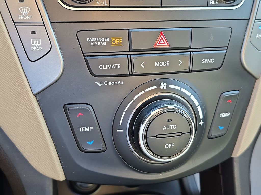 Used 2017 Hyundai Santa Fe Sport image 16