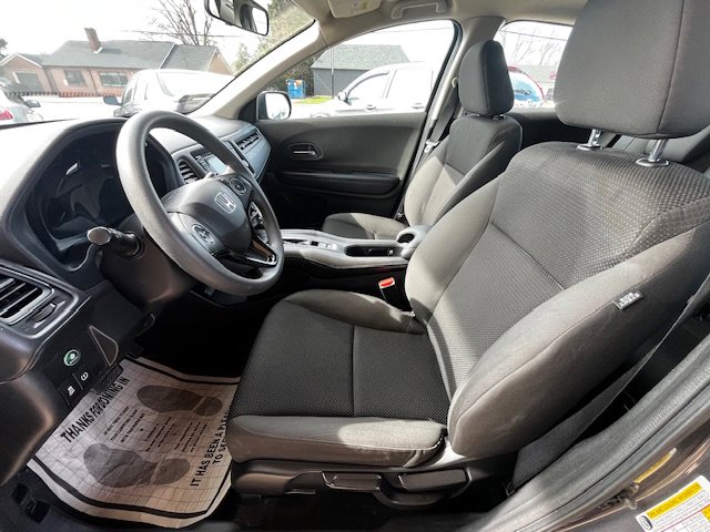Used 2019 Honda HR-V LX image 9