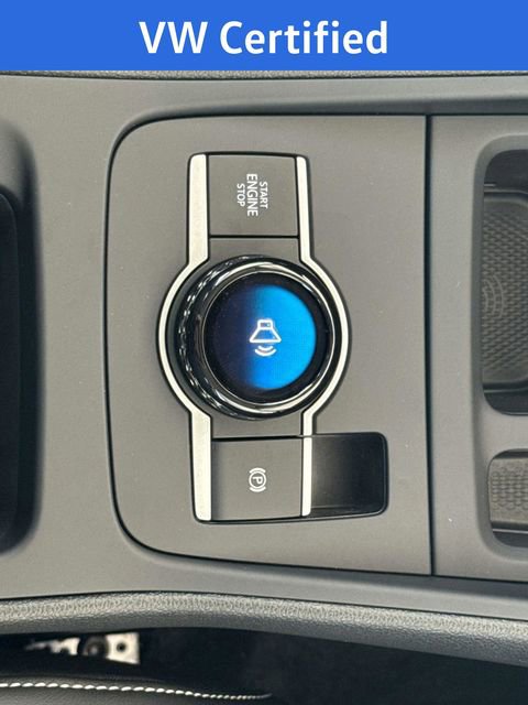 Used 2025 Volkswagen Tiguan SE image 19