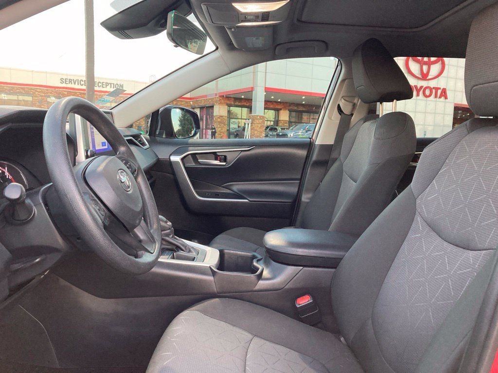 Certified 2025 Toyota RAV4 XLE w/ Convenience Package FWD image 8