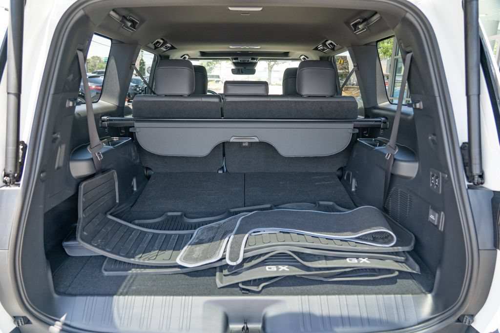 Used 2024 Lexus GX 550 w/ Accessory Package (2T) AWD/4WD image 8