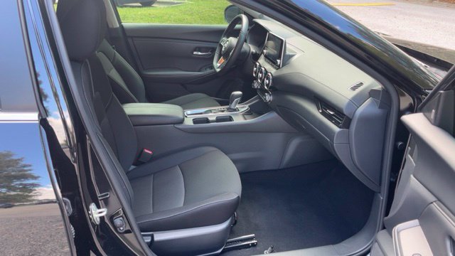 Used 2025 Nissan Sentra SV w/ All-Weather Package FWD image 11
