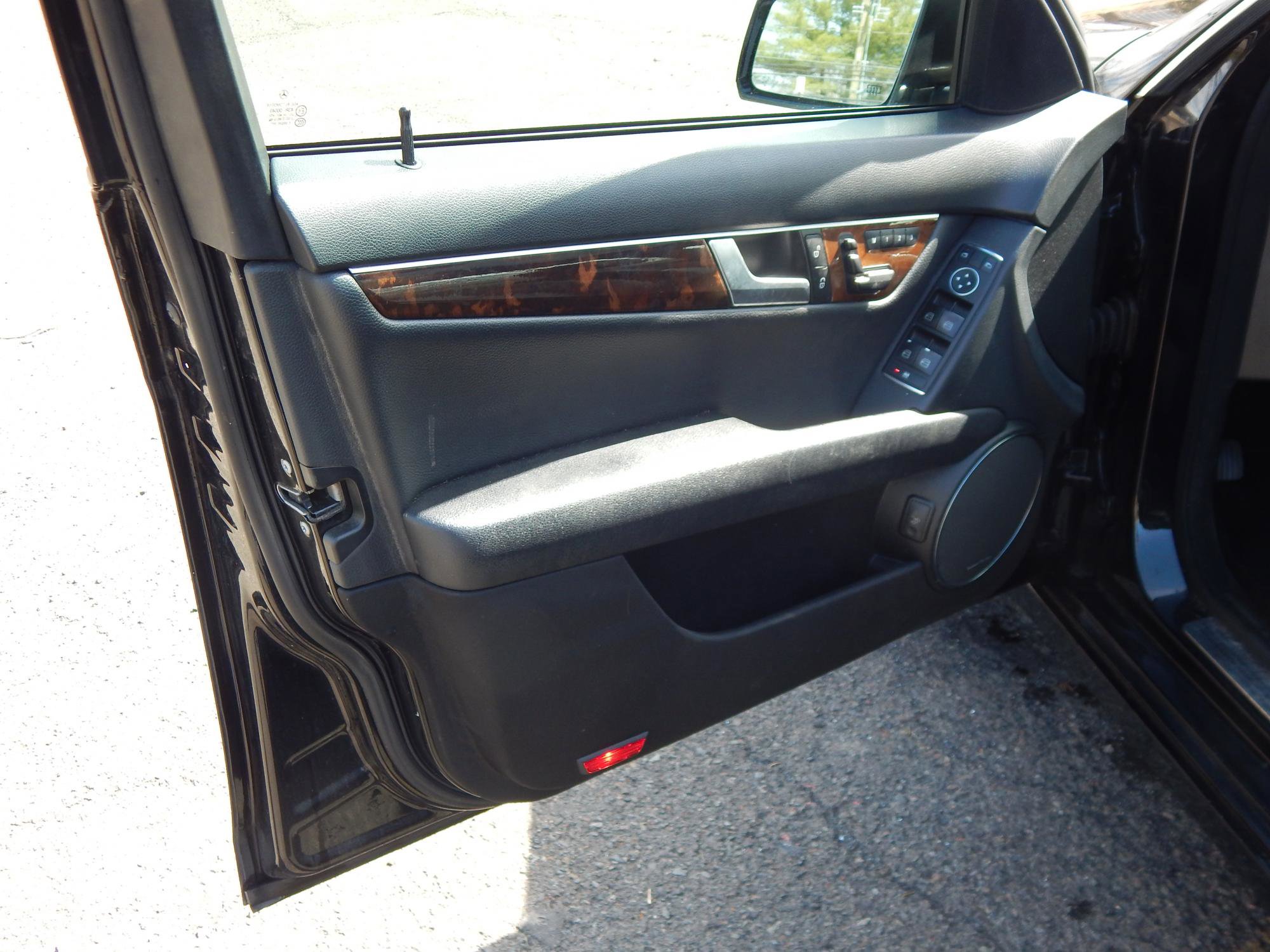 Used 2012 Mercedes-Benz C 300 SEDAN 4-DR image 9