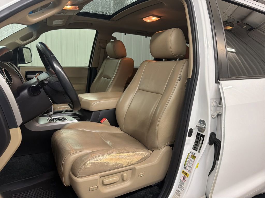 Used 2016 Toyota Sequoia Limited image 13