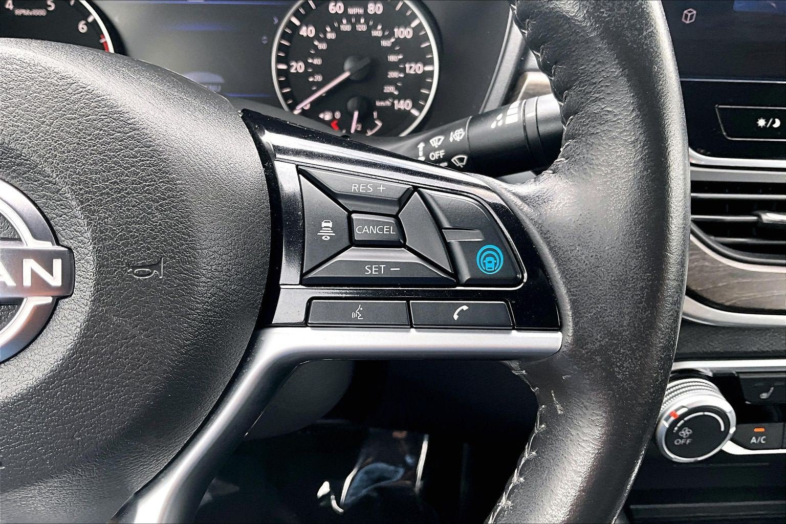 Used 2023 Nissan Altima 2.5 SV w/ SV Premium Package FWD image 18
