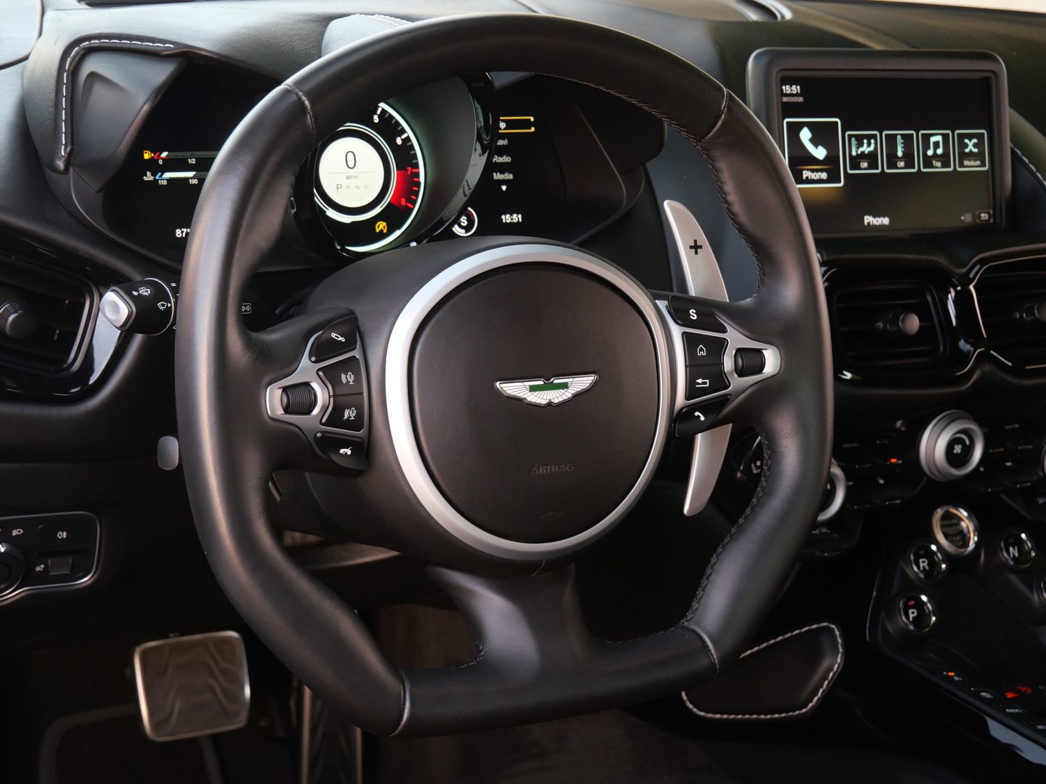Used 2020 Aston Martin V8 Vantage Coupe RWD image 11