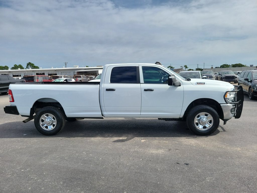 Used 2024 RAM 2500 Tradesman w/ Chrome Appearance Group AWD/4WD image 11