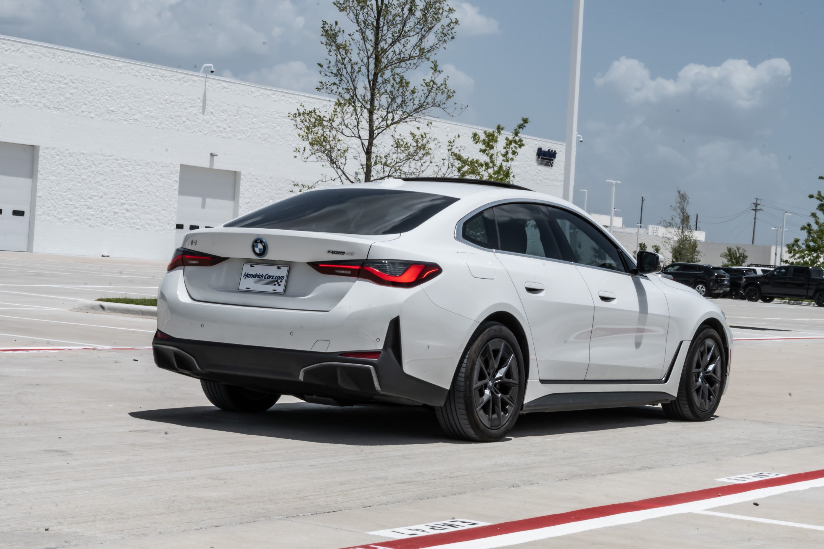Used 2024 BMW i4 eDrive40 w/ Premium Package RWD image 9