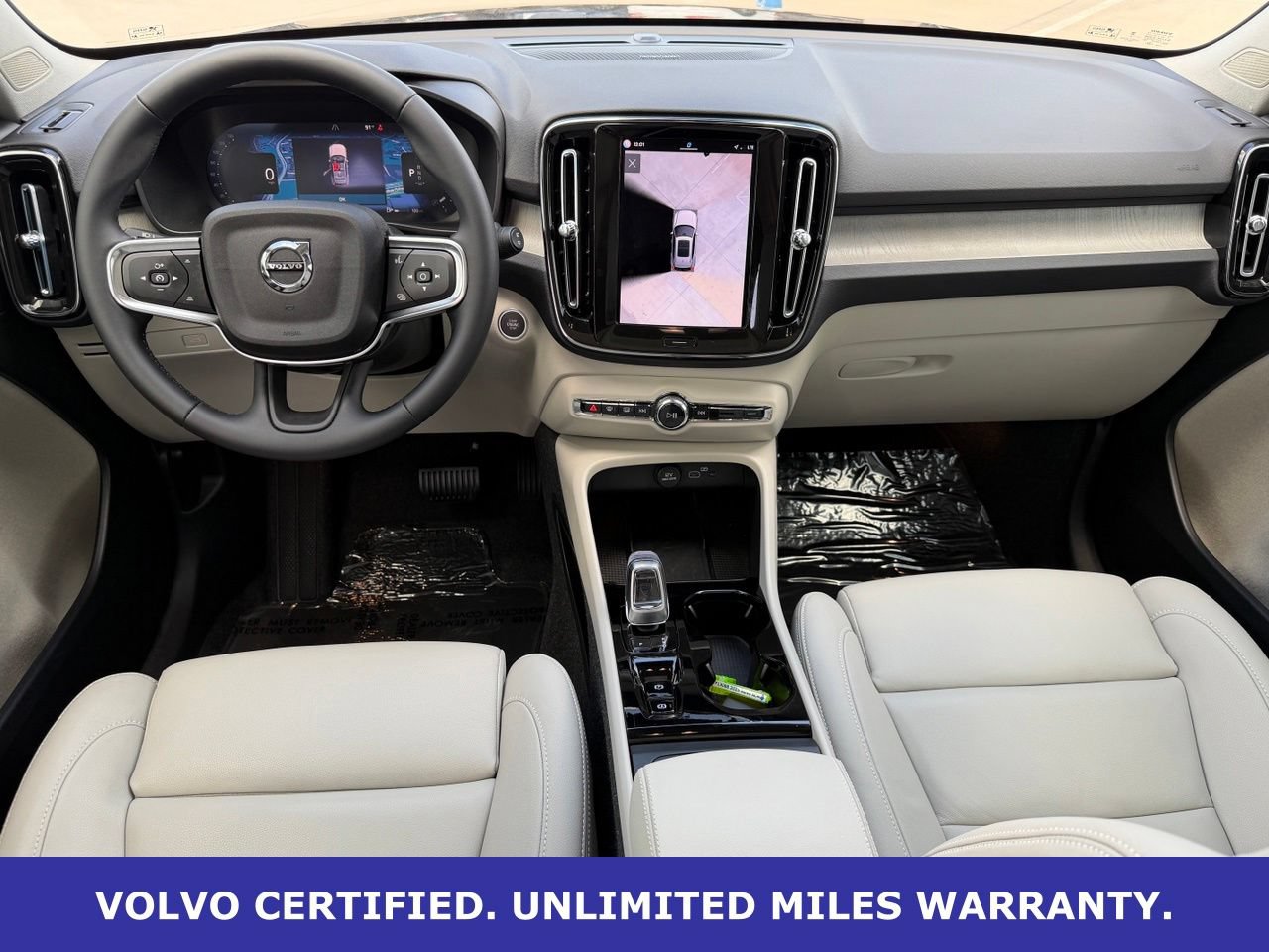 Certified 2025 Volvo XC40 B5 Ultra AWD/4WD image 14