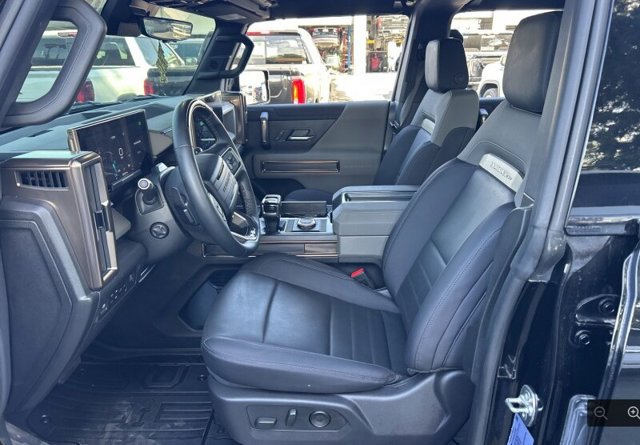 Used 2025 GMC Hummer EV 2X AWD/4WD image 5