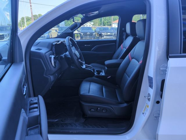 Used 2026 Chevrolet Colorado Z71 AWD/4WD image 11