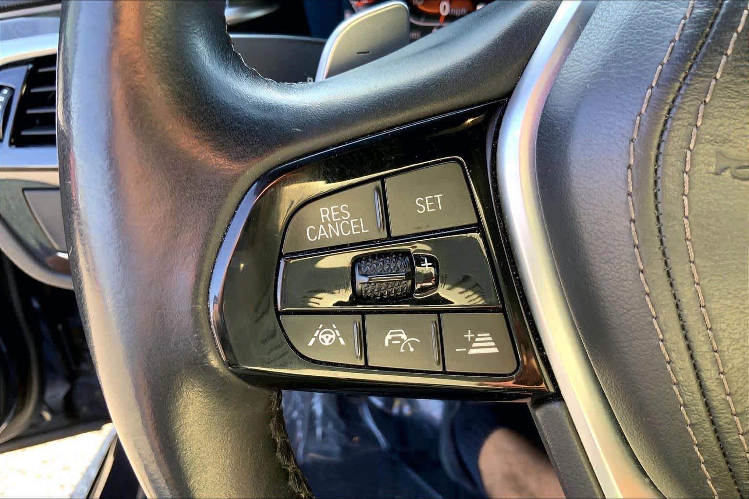 Used 2020 BMW 540i w/ Premium Package image 23