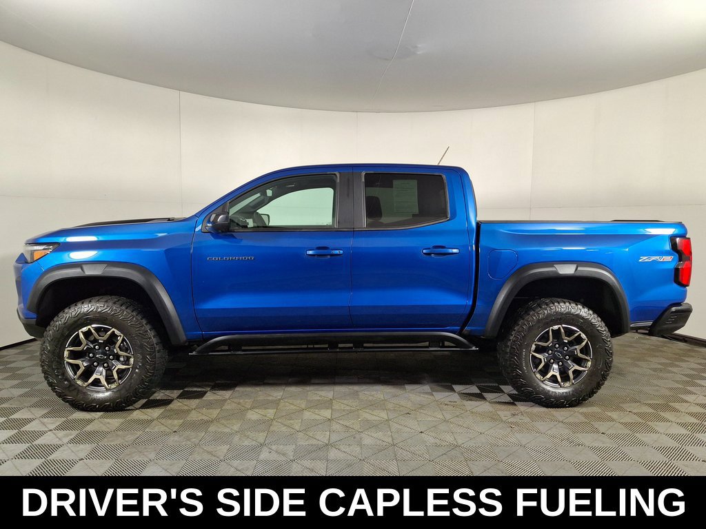 Used 2024 Chevrolet Colorado ZR2 w/ ZR2 Convenience Package III AWD/4WD image 2