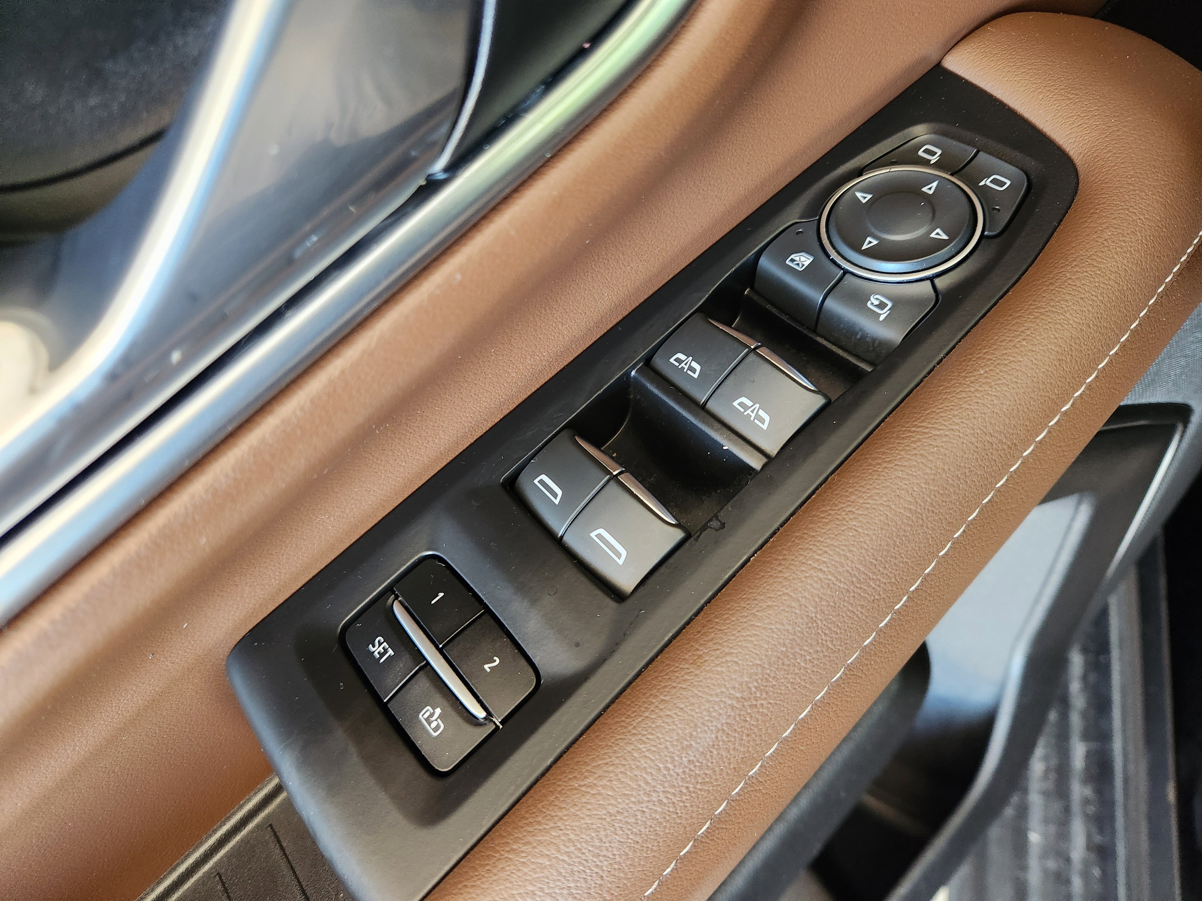 Used 2021 Chevrolet Tahoe High Country w/ Premium Package image 23