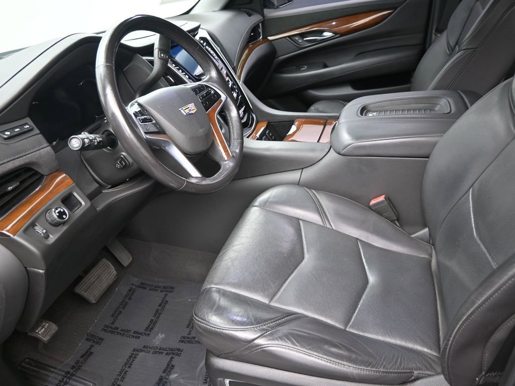 Used 2020 Cadillac Escalade Luxury image 13