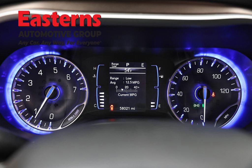 Used 2022 Chrysler Voyager LX FWD image 18