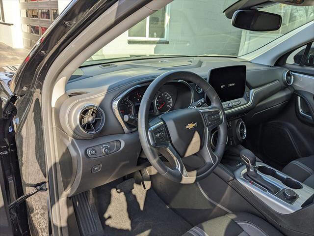 Used 2024 Chevrolet Blazer LT w/ Convenience Package FWD image 9