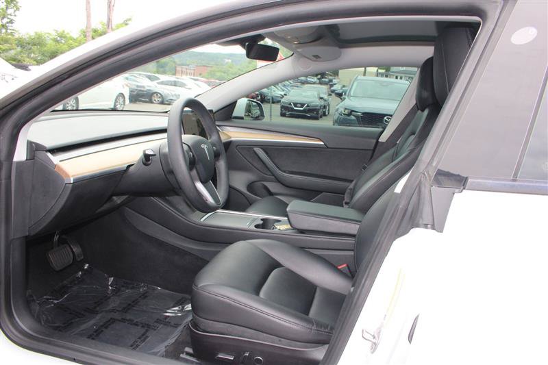 Used 2021 Tesla Model 3 Standard Range Plus RWD image 9