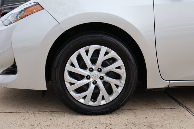 Used 2019 Toyota Corolla LE image 21