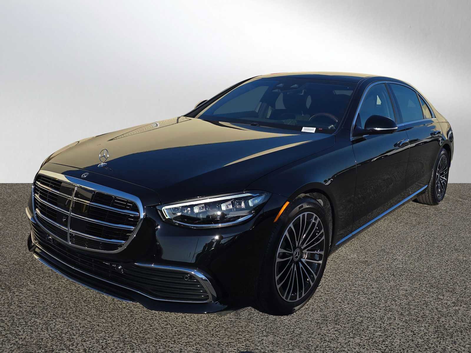 Used 2024 Mercedes-Benz S 580 S 580 image 3